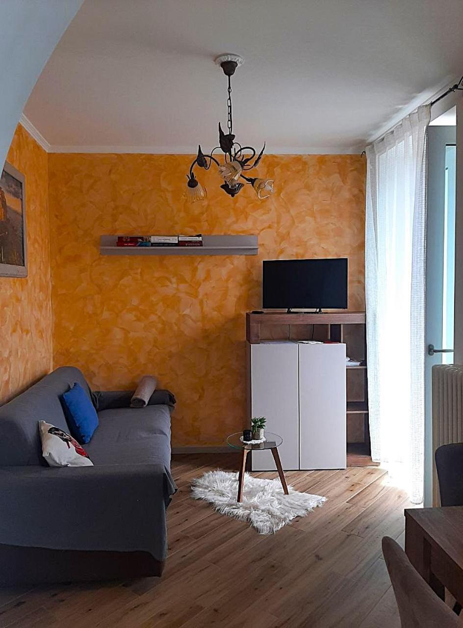 Appartamento Casa Pina Gravedona Esterno foto
